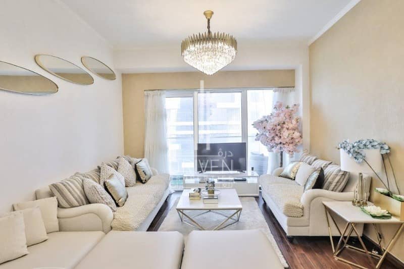 Elegant and Furnished Unit with Sea View Elegant and Furnished Unit with Sea View