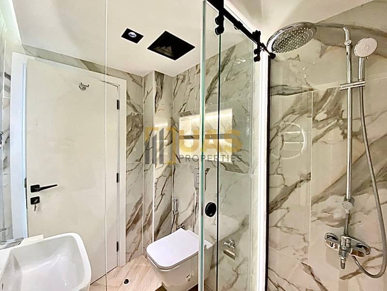 Fully Upgraded Villa | High End Finishing | Prime Location - Image 13