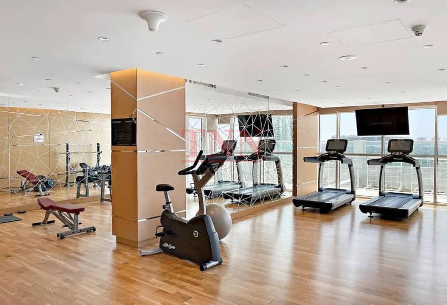 STUDIO APPARTMENT | HIGH-FLOOR | GOLF COURSE VIEW - Image 9