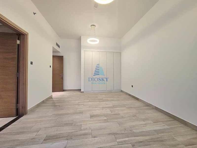 Very Well Maintained | Ready to Move | Luxury