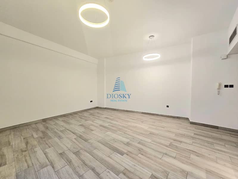 Very Well Maintained | Ready to Move | Luxury - Image 6