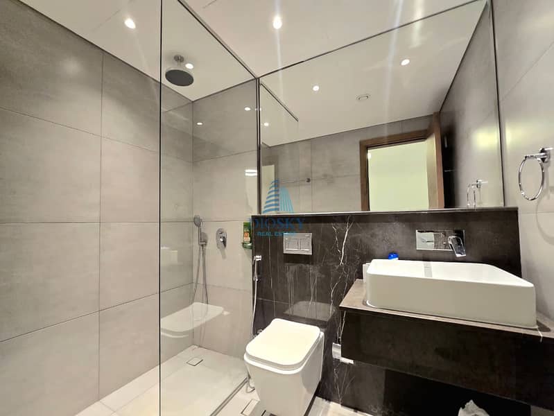 Very Well Maintained | Ready to Move | Luxury - Image 8