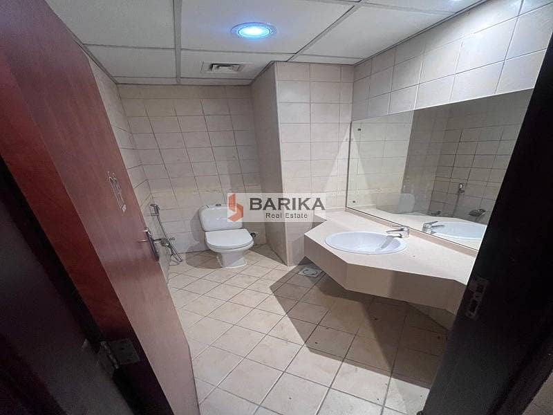 Bright 1BR Apartment| Olympic Park 3 |Dubai Sports - Image 16