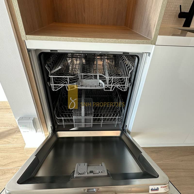 BRAND NEW | FULLY FURNISHED | COMMUNITY VIEW - Image 10