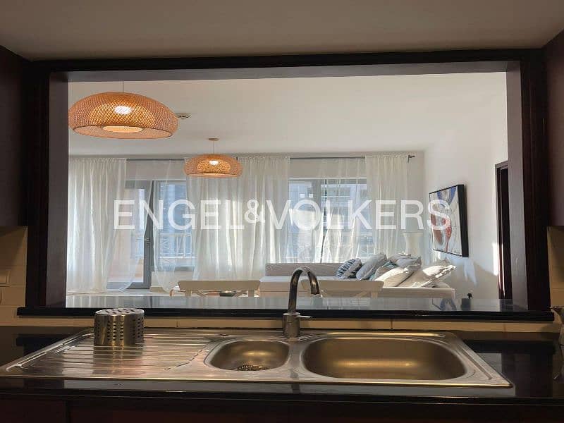 Vacant 15th Jan | Furnished | Mid Floor | Bright