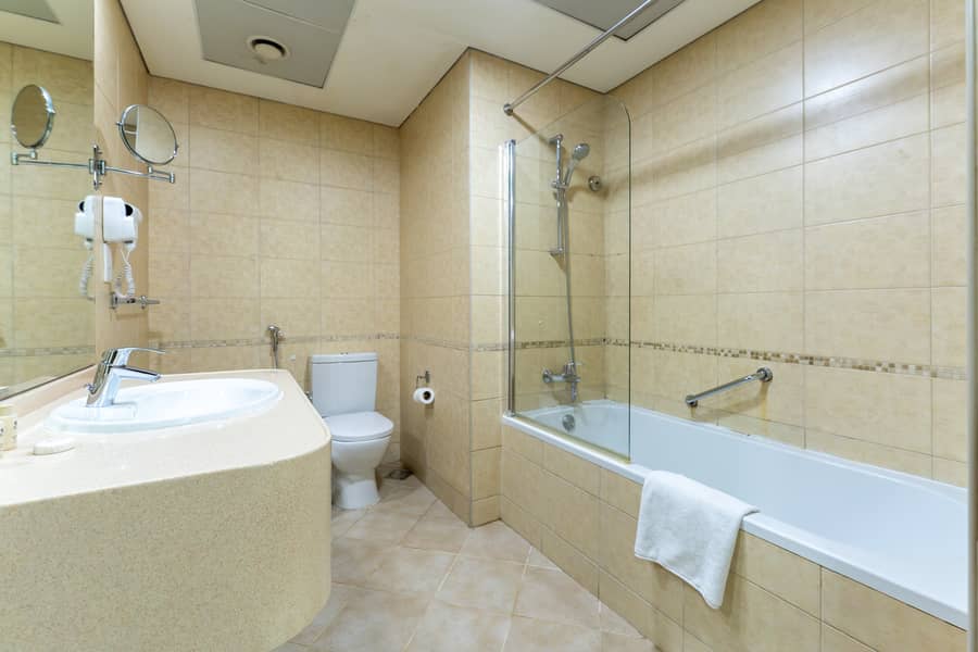 12 bathroom 5. jpg