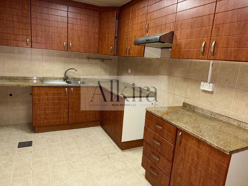 LAKE VIEW | SPACIOUS 2 BR | READY TO MOVE IN