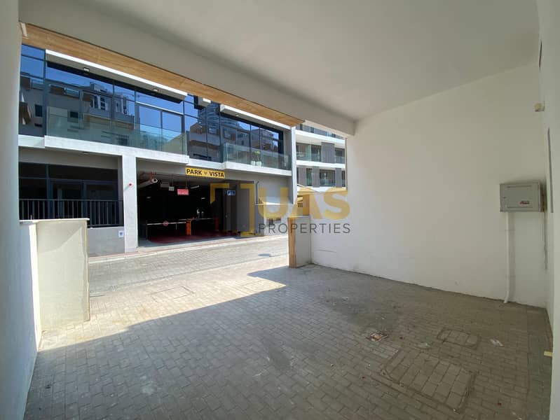 Specious 4 bedroom+ Maid room with 6 bath - Image 6