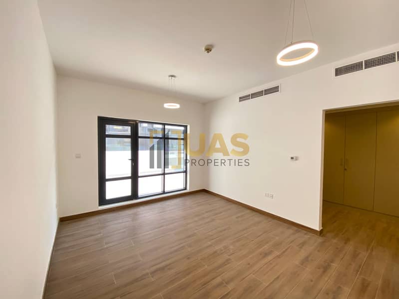 Specious 4 bedroom+ Maid room with 6 bath - Image 13