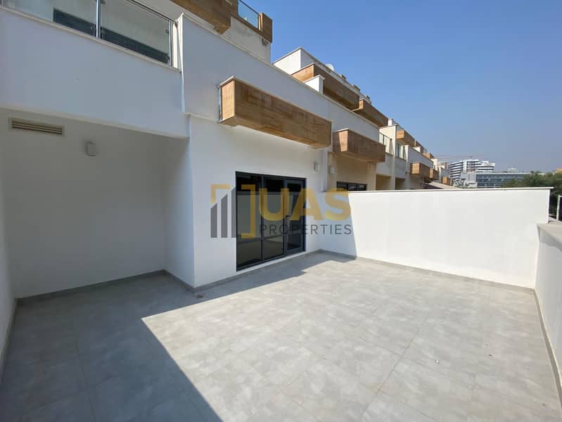 Specious 4 bedroom+ Maid room with 6 bath - Image 14
