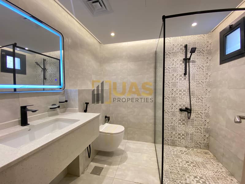 Specious 4 bedroom+ Maid room with 6 bath - Image 24