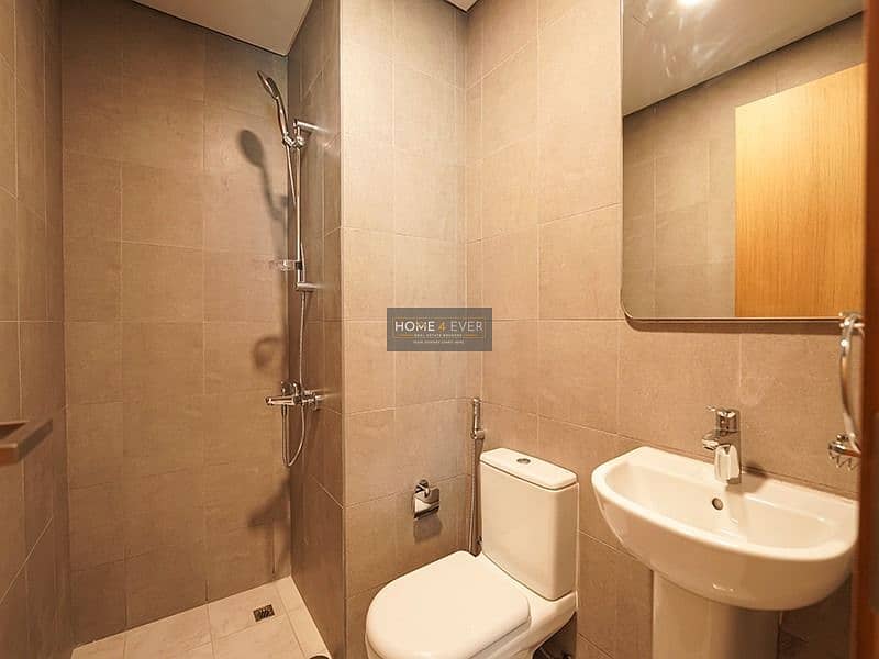 Spacious 3 Bed Townhouse || Community View - Image 17