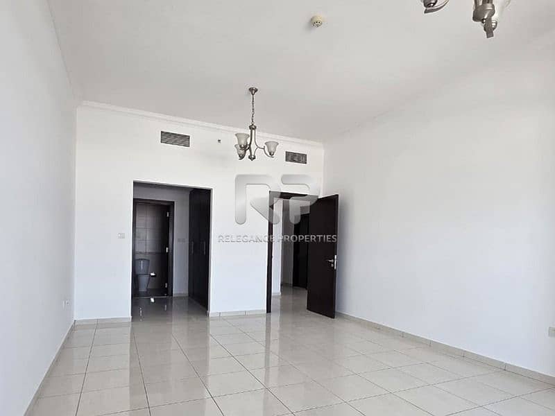 Huge Size | High Floor | Community View