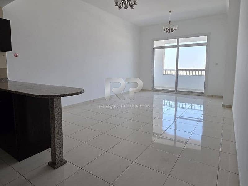 Huge Size | High Floor | Community View