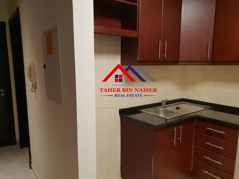 NEXT TO METRO LARGE STUDIO AVAILABLE FOR SALE - Image 6