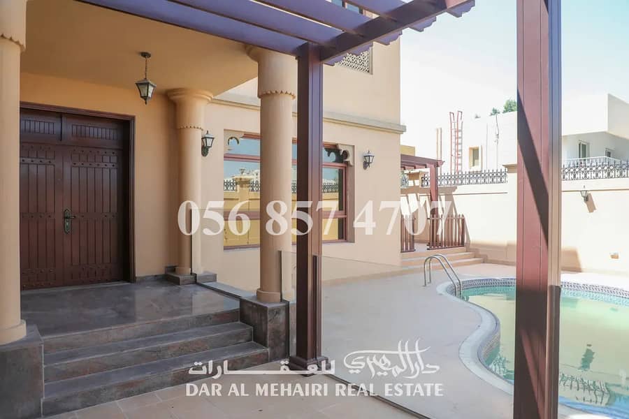 18 VILLAS - Image 10