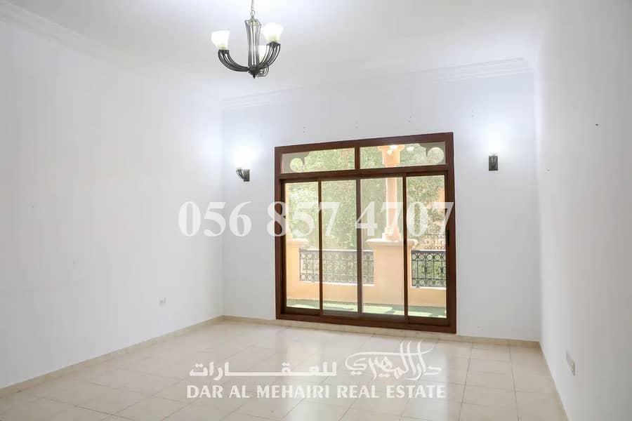 18 VILLAS - Image 14