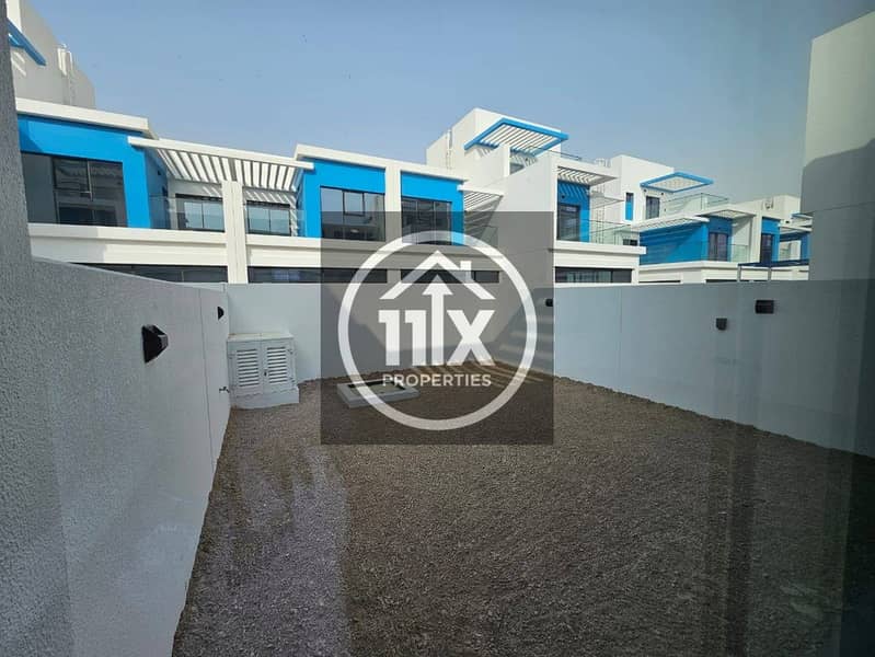 4 BR Townhouse | Multiple Options | Prime Location - Image 10