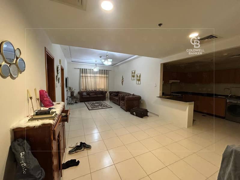 Large 1bedroom | Pool View | 2 Bathrooms - Image 9