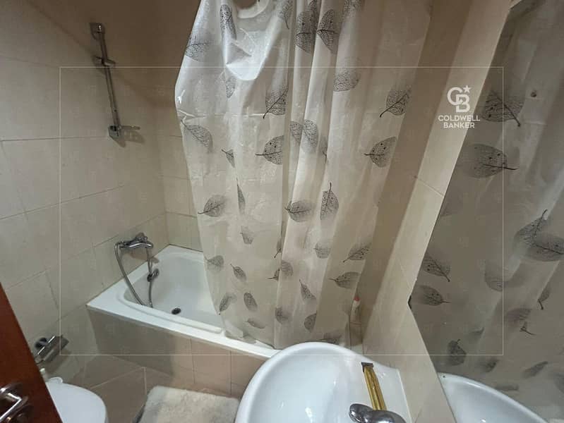 Large 1bedroom | Pool View | 2 Bathrooms - Image 12