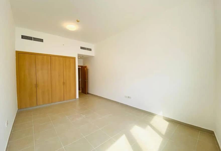 Spacious / Bright Interiors / Modern Layout / High floor / Balcony - Image 8