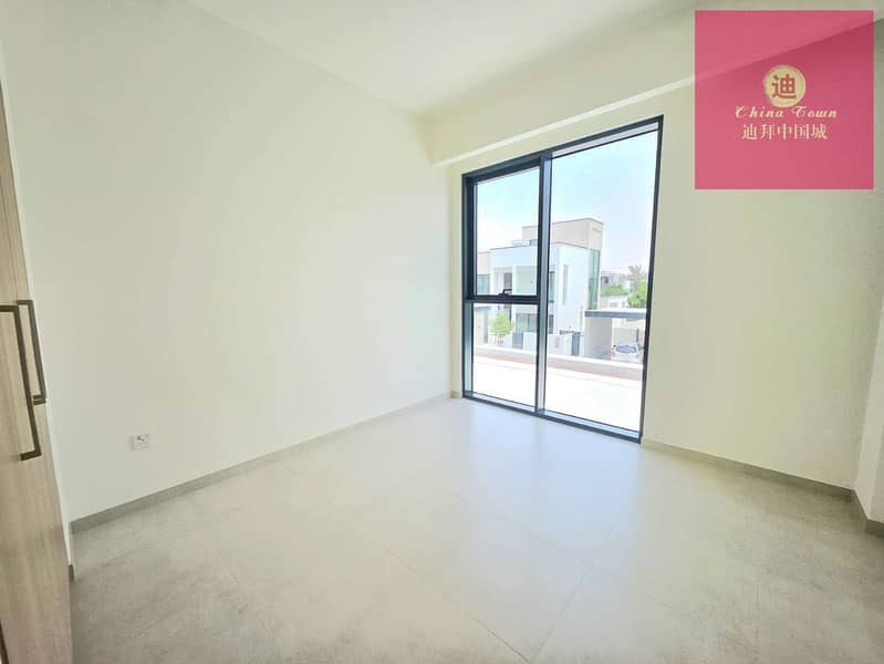 Beautiful Villa | Exclusive | Single Row | Backing On Central Park | Roof Access | Attractive Price - Image 14