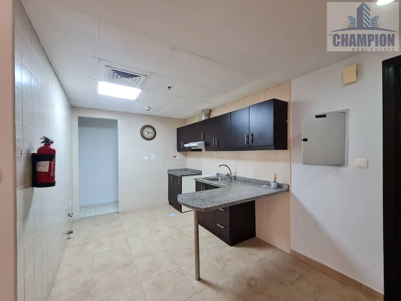 High Floor - Chiller Free - Spacious & Vibrant - Close Kitchen - Convertible to Freehold - Image 8