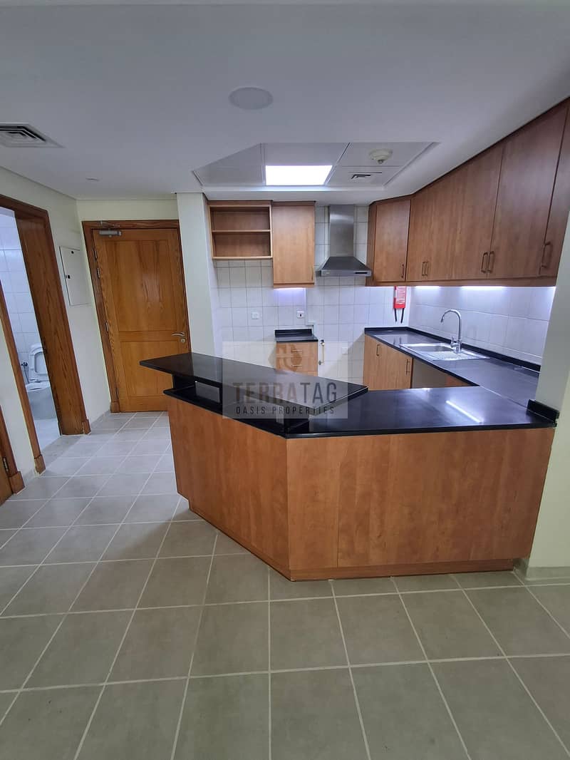 DEAL MULTIPLE ONE BEDROOM WITH BALCONY FOR SALE ONLY 745K - Image 17