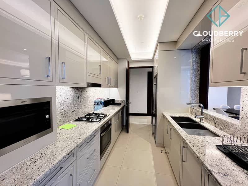 Luxurious | Burj Khalifa View | Fully Furnished