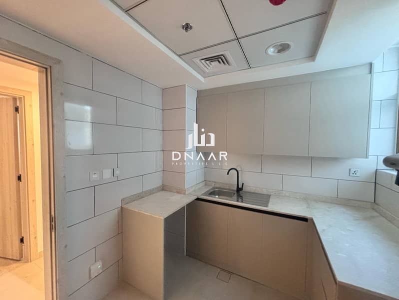 Spacious & Premium Quality 2BHK in PRIME LOCATION | Ready to Move in | Closed Kitchen | Brand New - Image 7