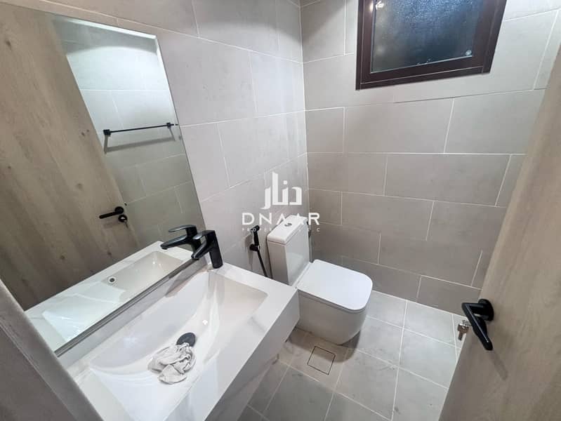 Spacious & Premium Quality 2BHK in PRIME LOCATION | Ready to Move in | Closed Kitchen | Brand New - Image 8