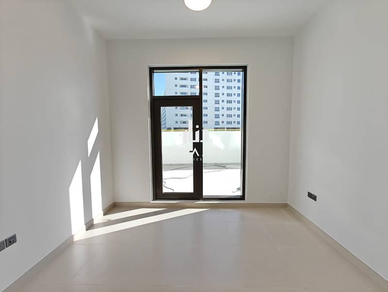 Bright & Spacious 3+MAID for Rent | Prime Location | Ready to Move - Image 11