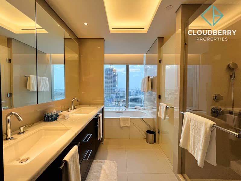 Luxurious | Burj Khalifa View | Fully Furnished - Image 12