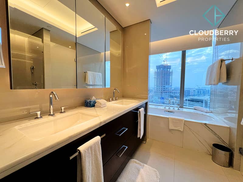 Luxurious | Burj Khalifa View | Fully Furnished - Image 14