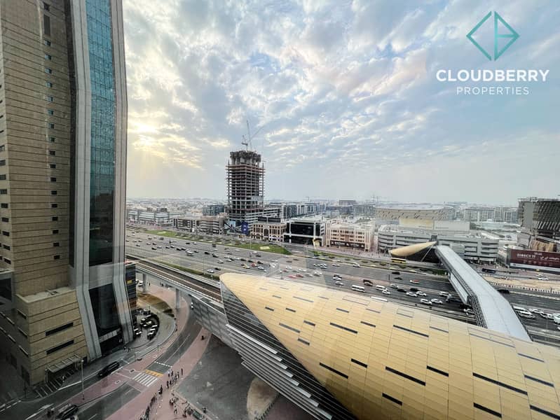 Luxurious | Burj Khalifa View | Fully Furnished - Image 19