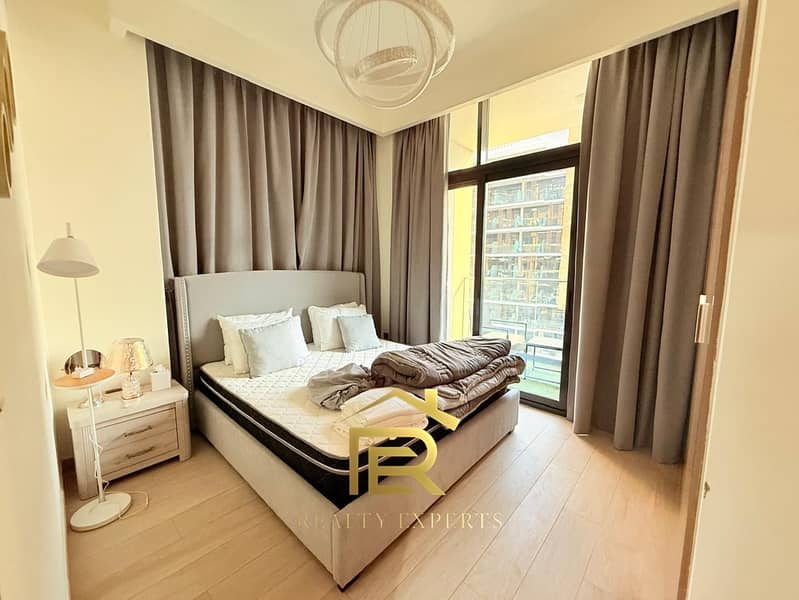 LUXURY FURNISHED CHILER FREE BURJKLIFA N POOL VIEW - Image 6