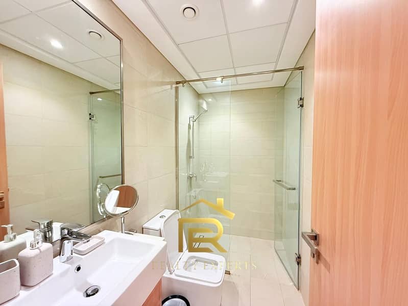 LUXURY FURNISHED CHILER FREE BURJKLIFA N POOL VIEW - Image 12