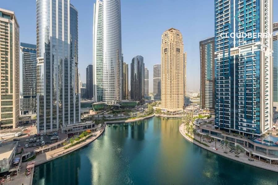 Panoramic Lake View | Upgraded | Corner Unit