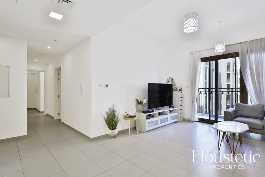 Pool View | Furnished | Flexible Cheques