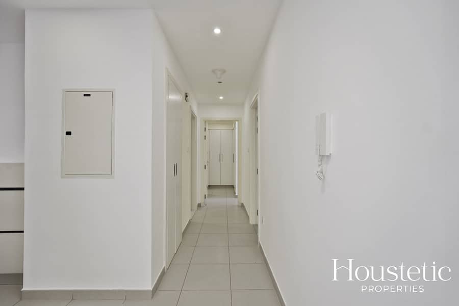 Pool View | Furnished | Flexible Cheques - Image 6