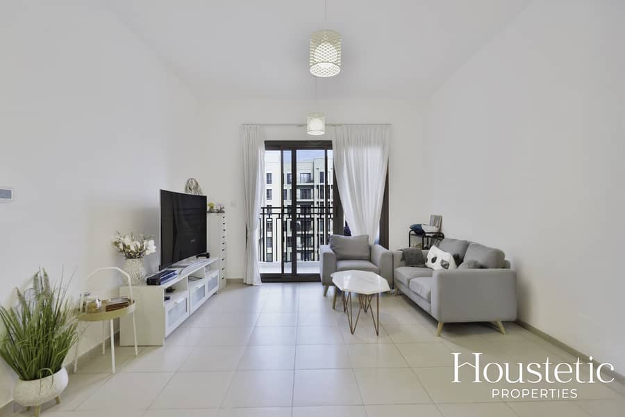 Pool View | Mid Floor | Vacant on Transfer