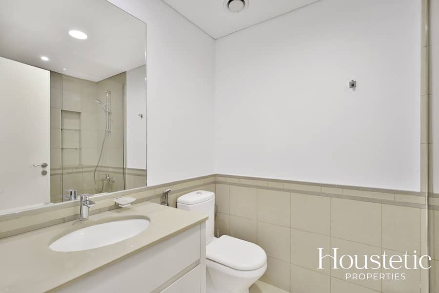 Pool View | Furnished | Flexible Cheques - Image 11