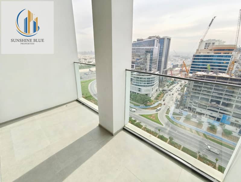 BRIGHT HUGE UNIT WITH BEST AMINATIES READY TO MOVE - Image 7