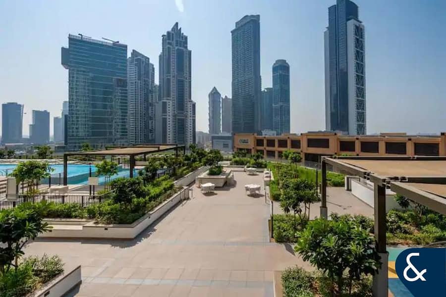 Corner Layout | Pool Facing | Furnished | - Image 10