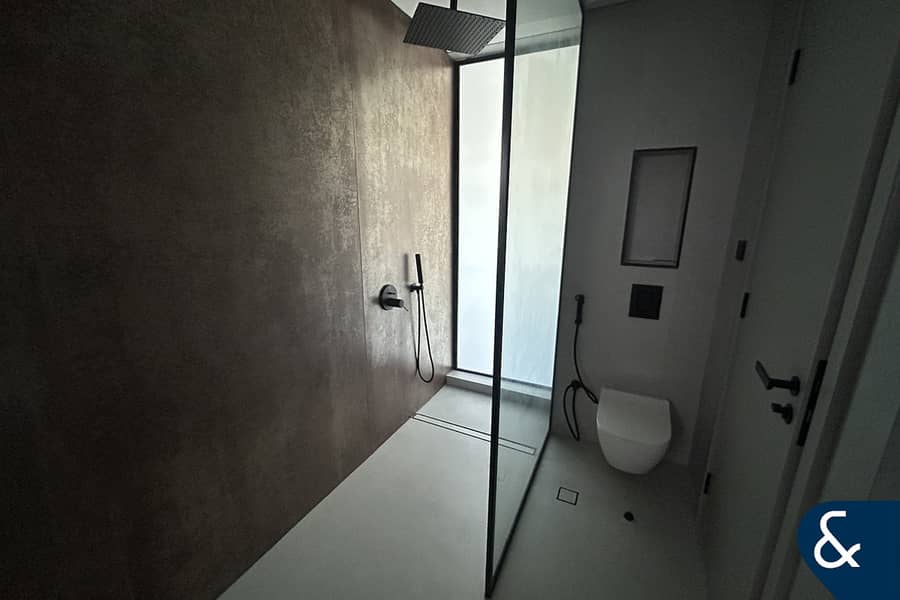 Fully Upgraded | Two Bedrooms | Vacant - Image 15