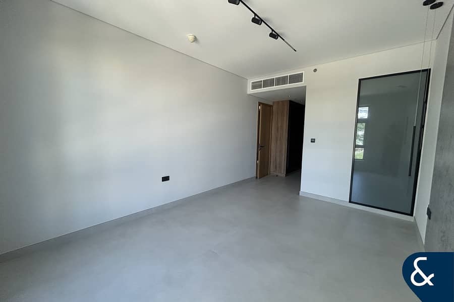 Fully Upgraded | Two Bedrooms | Vacant - Image 17