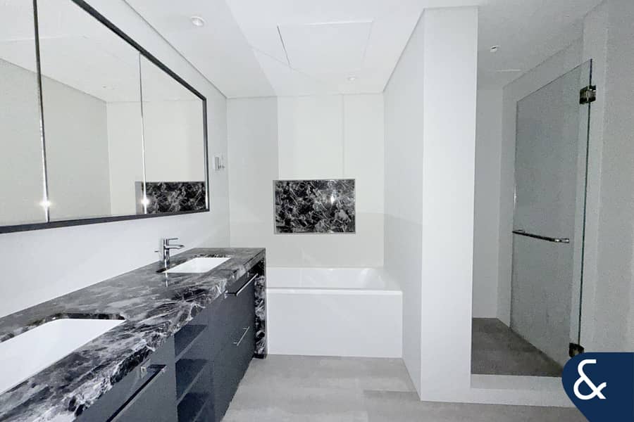 Full Burj Khalifa View | Upgraded | Vacant - Image 10