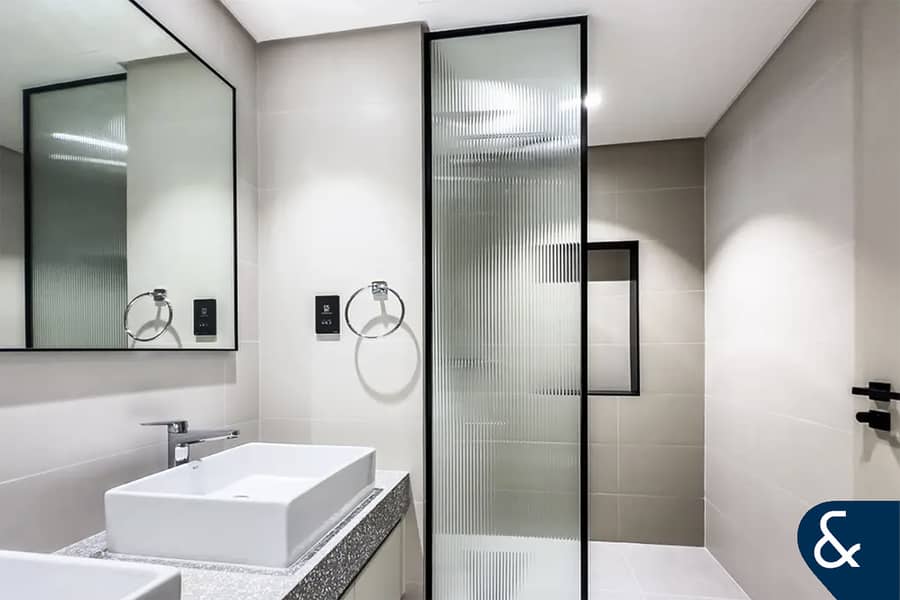 High Floor | Vacant | Palm and Marina View - Image 9