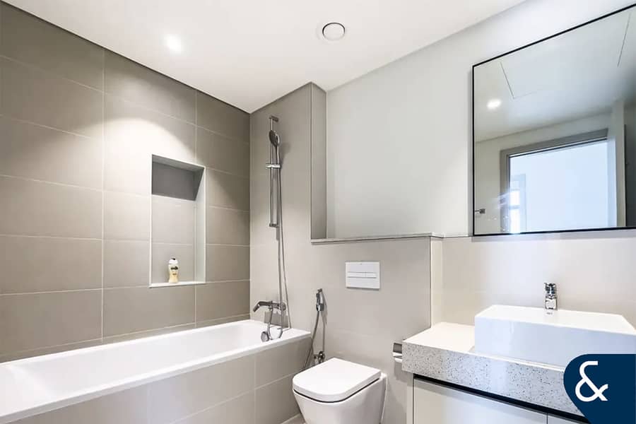 High Floor | Vacant | Palm and Marina View - Image 10