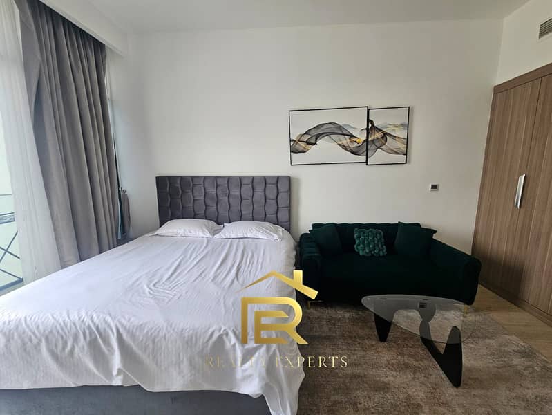 FULL BURJKHALIFA VIEW BIGGEST LAYOUT CHILLER FREE